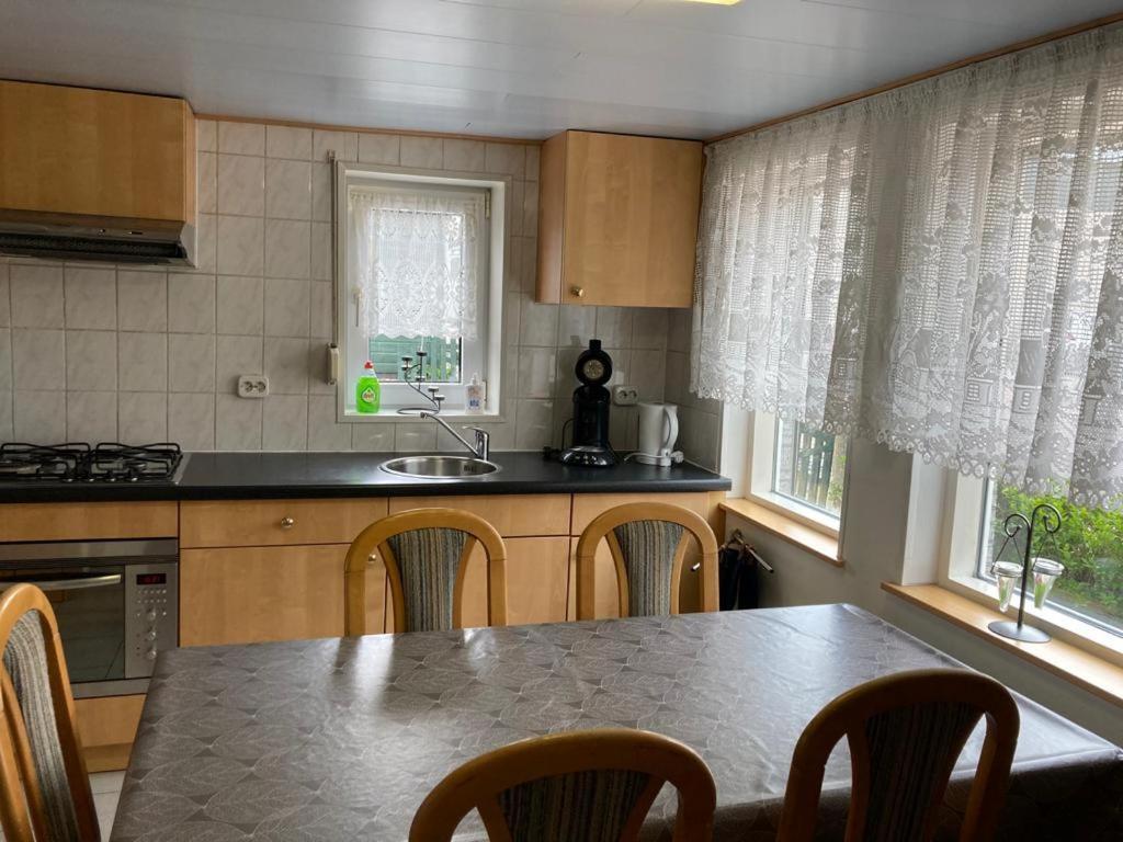 Villa Schwone Diekhuusje - Vakantiewoning Aan De Noordzeekust à Schoondijke Extérieur photo